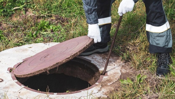 Cuidados ao Contratar uma Empresa de Limpeza de Fossa em Brasília